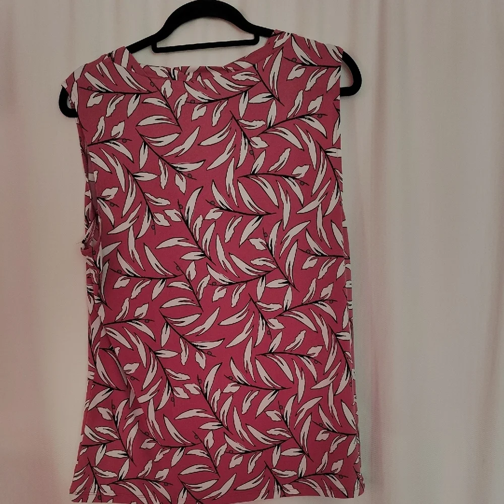 Ann Taylor Factory Pink and White Patterned Blouse - Picture 3 of 3